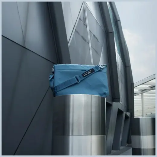 Bag Crossbody Skinarma Juno blue Foto 4