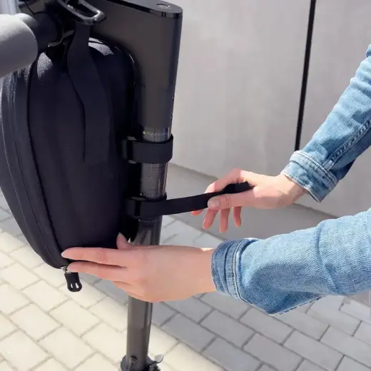 Wozinsky Waterproof Scooter Handlebar Bag 4L Black (WSB1BK) Foto 7