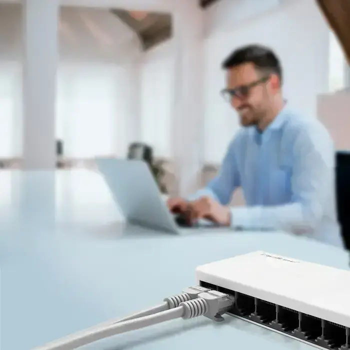 Qoltec Network SWITCH | 8 x RJ45 port | 100Mbps | Fast Ethernet | LAN Foto 7