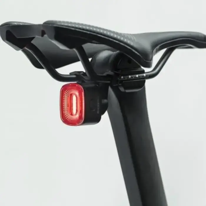 Rockbros Q2S LED Rear Bike Light with Smart Stop System + USB-C - USB-A Cable - Black Foto 2
