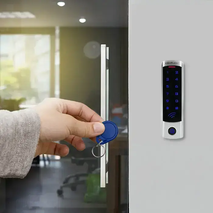 Qoltec Code lock DIONE with RFID reader Code | Card | key fob | Doorbell button | IP68 | EM Foto 6