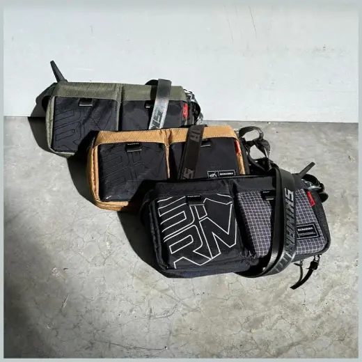 Crossbody Bag Skinarma Jager black Foto 4