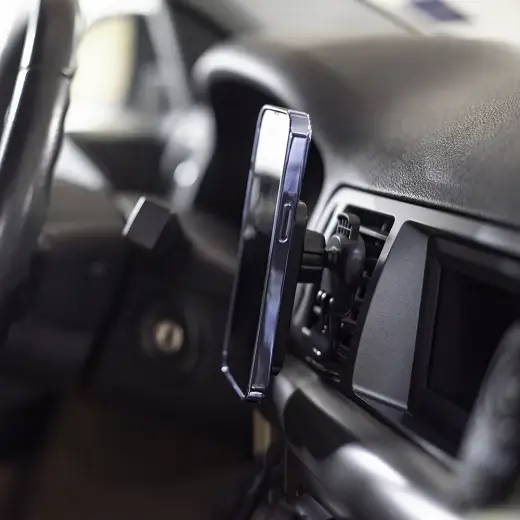 Forever car holder for air vent MACH-100 magnetic with wireless charging black 15W Photo