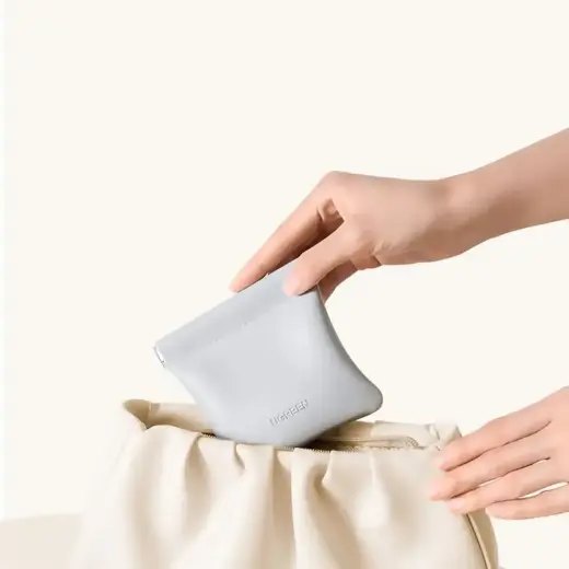 Ugreen Magnetic Closure Headphone Storage Case - White Foto 3