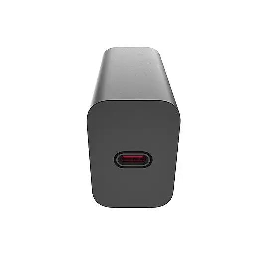 Motorola TurboPower travel charger | 68W | USB-C | with USB-C to USB-C cable included | black Photo