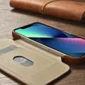 iCarer CE Oil Wax Premium Leather Folio Case iPhone 14 Plus magnetic flip case MagSafe brown (AKI14220707-BN) — Photo 6