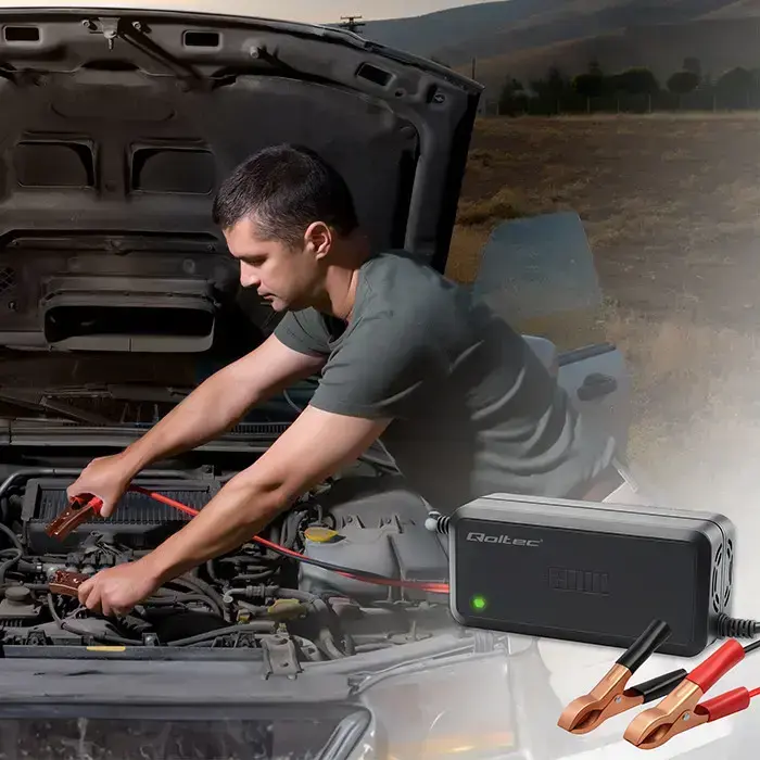 Qoltec Intelligent microprocessor charger 12V 5A | Rectifier for AGM GEL SLA battery | 6 - stage charging Photo