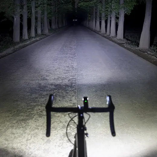 Rockbros 24610002001 front bicycle light 1000 lm + USB-C - USB-A cable - black Photo