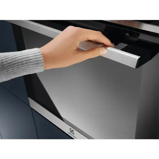 Electrolux Tvaika cepeškrāsns 600. sērija ar SteamBake, iebūv., melna Photo