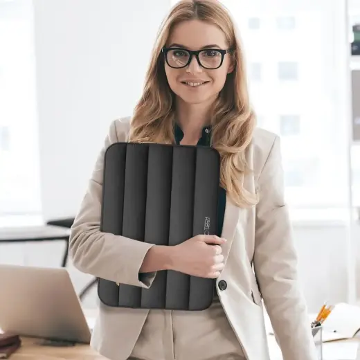 Tech-Protett Fluffy Laptop Bag 15-16 - Black Photo