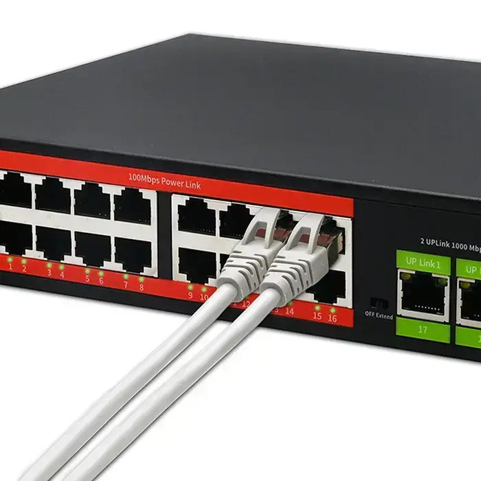 Qoltec Fast Ethernet PoE SWITCH | 16x RJ45 10/100 Mb/s |  2x RJ45 Uplink 1000 Mb/s | 1x SFP 1000 Mb/s Foto 4
