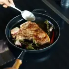 Čuguna panna ar koka rokturi Ø28cm matēti melna  Foto 6