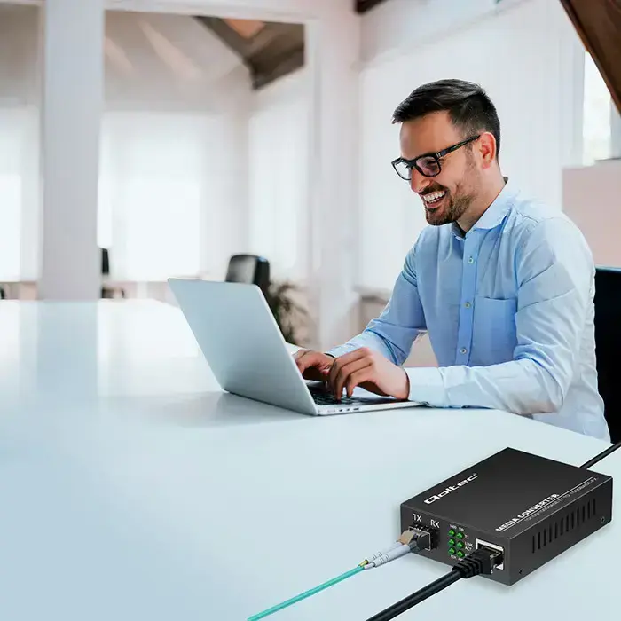 Qoltec Bidirectional Ethernet SWITCH Media Converter 1x RJ45 1x SFP| 1000Mbps | 5V Foto 11