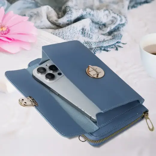 Knitted bag for phone GCW06 blue Photo