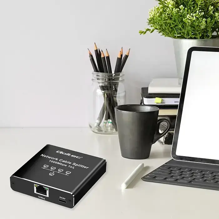 Qoltec Splitter Ethernet mini SWITCH 1x4 RJ45 | 1000Mb/s | USB-C | Aluminium Foto 4