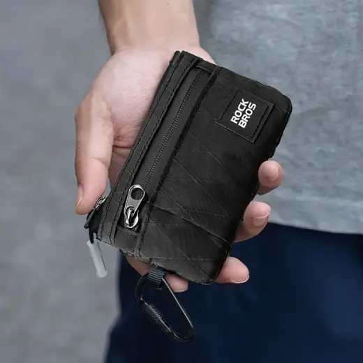 Rockbros Travel Wallet with Carabiner - Black Photo