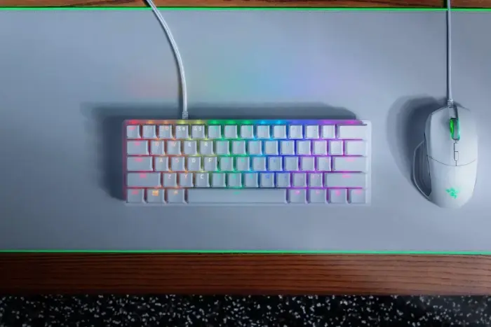 Razer Keyboard Huntsman Mini Mercury Red DE / RZ03-03392700-R3G1 White