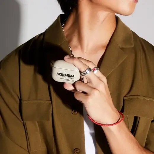 Skinarma case Spunk AirPods Pro 2 ivory Photo