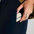 Skinarma case Spunk AirPods Pro 2 ivory Photo