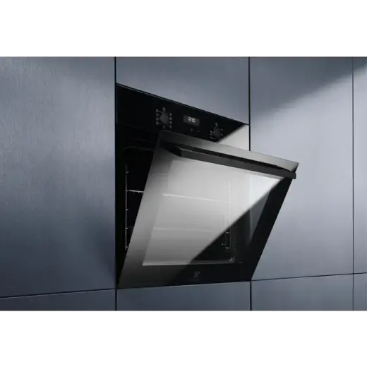 Electrolux cepeškrāsns (iebūvējama) 65l, katalītisks pārklājums Photo