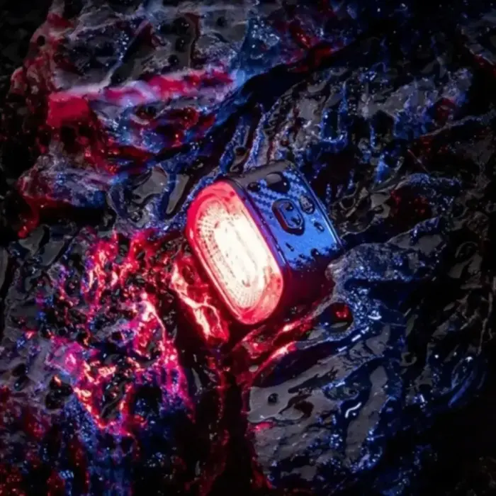 Rockbros Q2S LED Rear Bike Light with Smart Stop System + USB-C - USB-A Cable - Black Foto 7