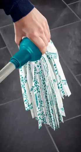 LEIFHEIT Floor Cleaning Set Classic Mop Photo