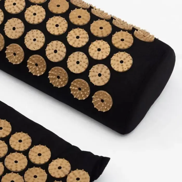 Acupuncture massage pad set with pillow and cover black gold Foto 2