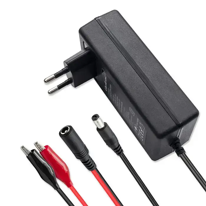 Qoltec Automatic charger for AGM GEL STD 6V 12V battery | 1.5A | Rectifier with LED indicator Photo