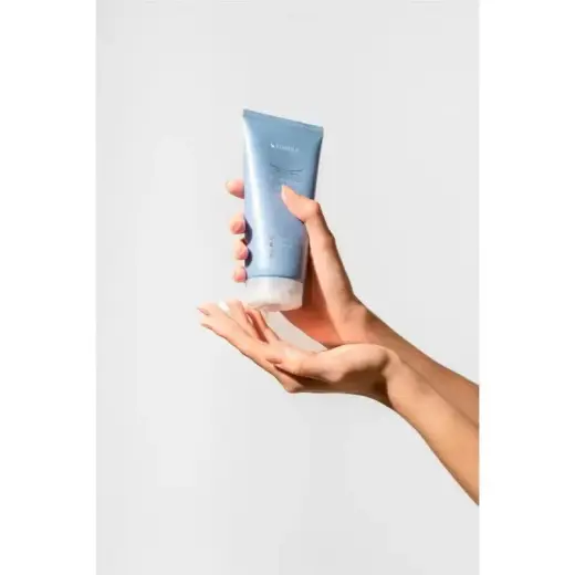 KORIKA HI-TECH LIPOSOME Solution Moisturizing Cleansing Cream 150 Ml Photo