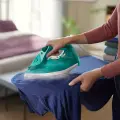 PHILIPS 3000 sērijas Tvaika gludeklis, 2400W, zaļš Photo