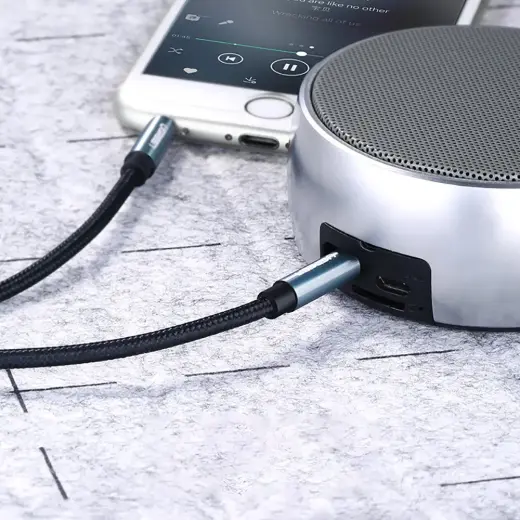 UGREEN AV112 Mini jack cable 3.5mm AUX 2m (black) Photo