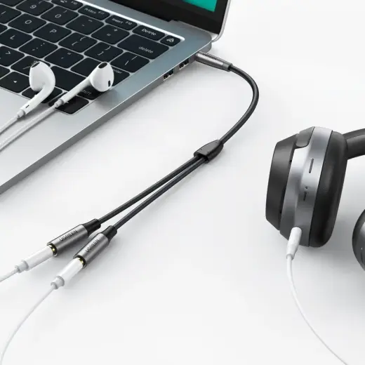 UGREEN AUX audio sadalītājs ar jack 3,5 mm kabeli, 20 cm (sudraba krāsā) Foto 2