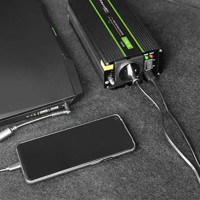 Qoltec Pure Sine Wave Inverter Monolith| 600W | 1200W | 24V to 230V Foto 3