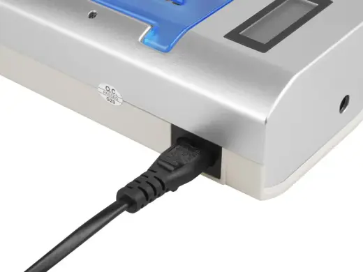 Universal AA | AAA battery charger Photo