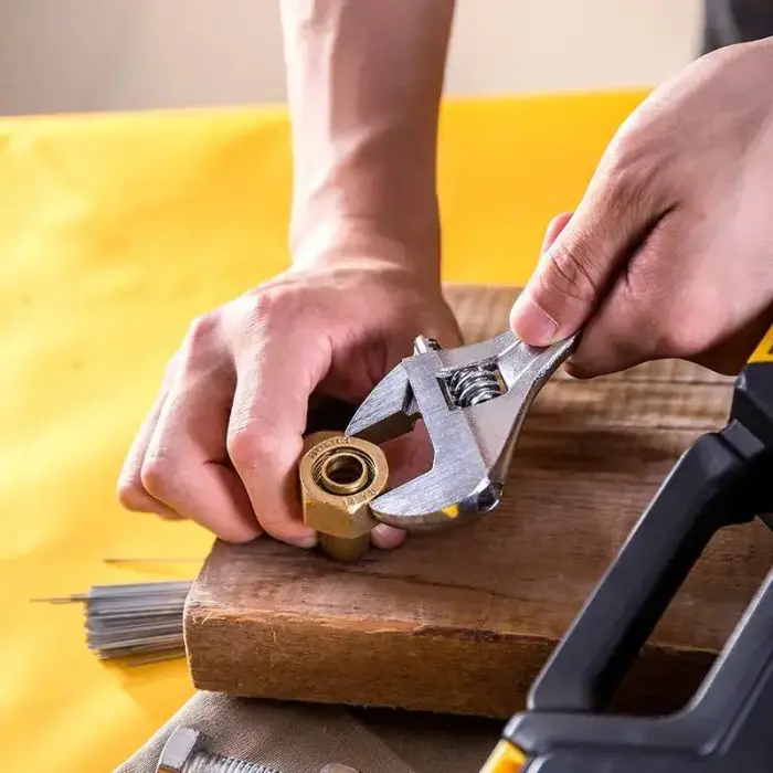 Регулируемый гаечный ключ 8" Deli Tools EDL008A (серебристый) Фото num