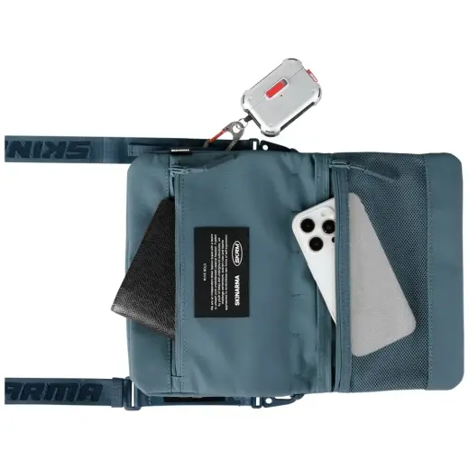 Bag Crossbody Skinarma Juno blue Foto 3