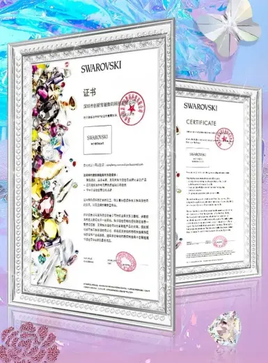 Kingxbar Lucky Series case decorated with original Swarovski crystals iPhone 12 mini transparent (Clover) Photo