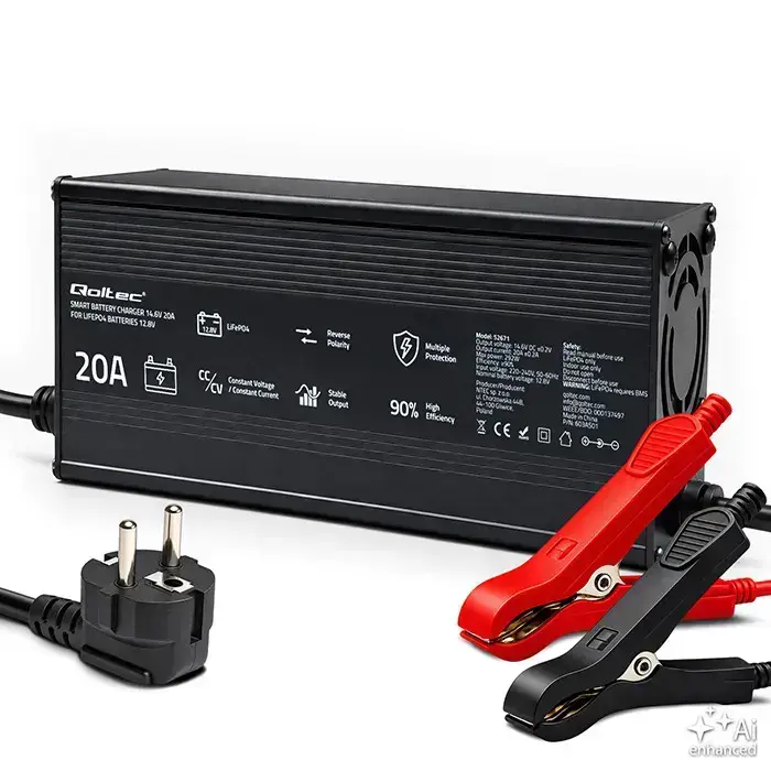 Qoltec Specialist charger for 12V LiFePO4 batteries | 20A | PF 0.9 | LED | Smart charging