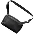 Bag UNIQ Arden Sling 2L black Фото num