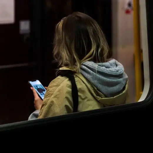 HOFI ANTI SPY защитное стекло для iPhone 15 Pro конфиденциальность Фото num