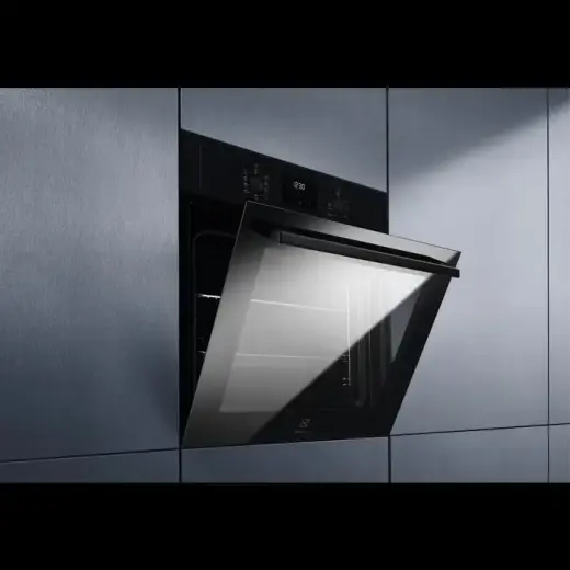 Electrolux cepeškrāsns, iebūv., 72L, melna Photo