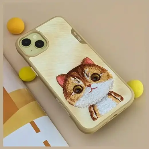 Nimmy Big Eyed Pet 2.0 Cat phone case for iPhone 15 Pro brown Photo