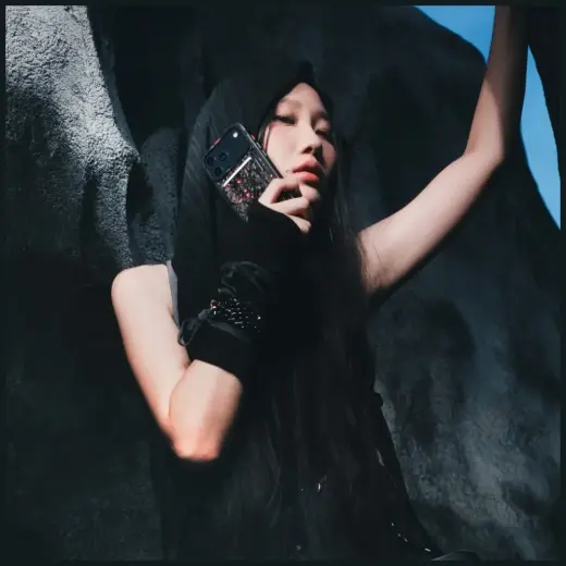 Portfel Skinarma Vektor Magnetic Smart    Kick-Stand Onyx Foto 5