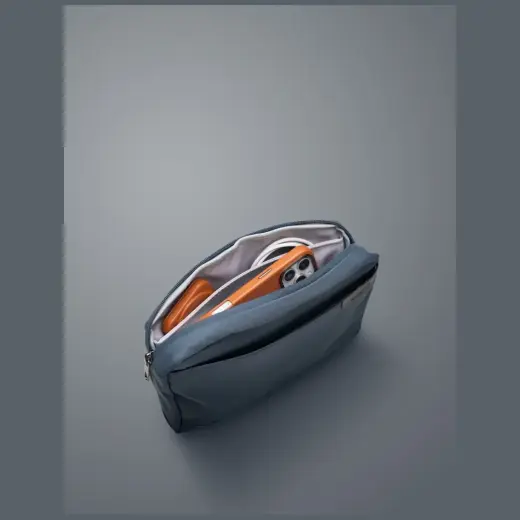 Bag UNIQ Arden Sling 2L blue Фото num