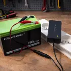 Qoltec Automatic charger for AGM GEL STD batteries | 24V charger | 19.2W | 5.5x2.1 | 1.8m cable Photo